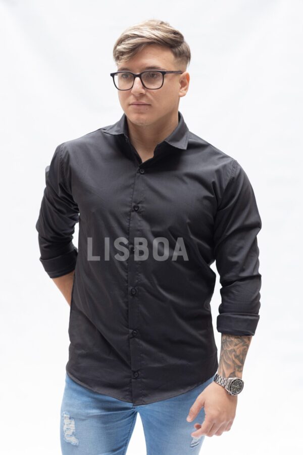 Camisa Negra