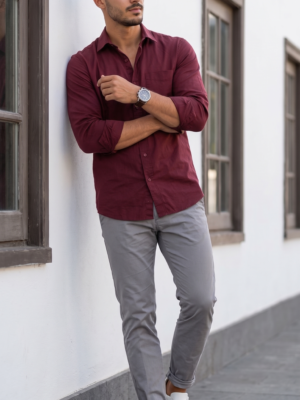 CAMISA DE HOMBRE ENTALLADA COLOR BORDO